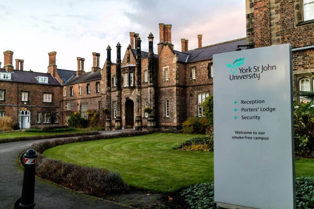 Stodham House With Minster Views! Villa York Luaran gambar